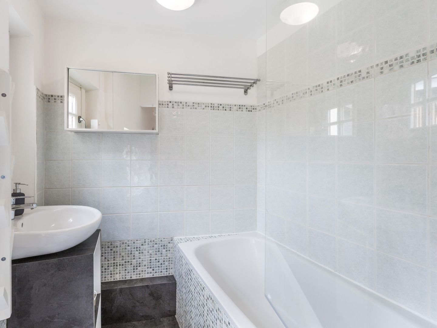 Drole De Dame By Cocoonr Apartment แรนส์ ภายนอก รูปภาพ